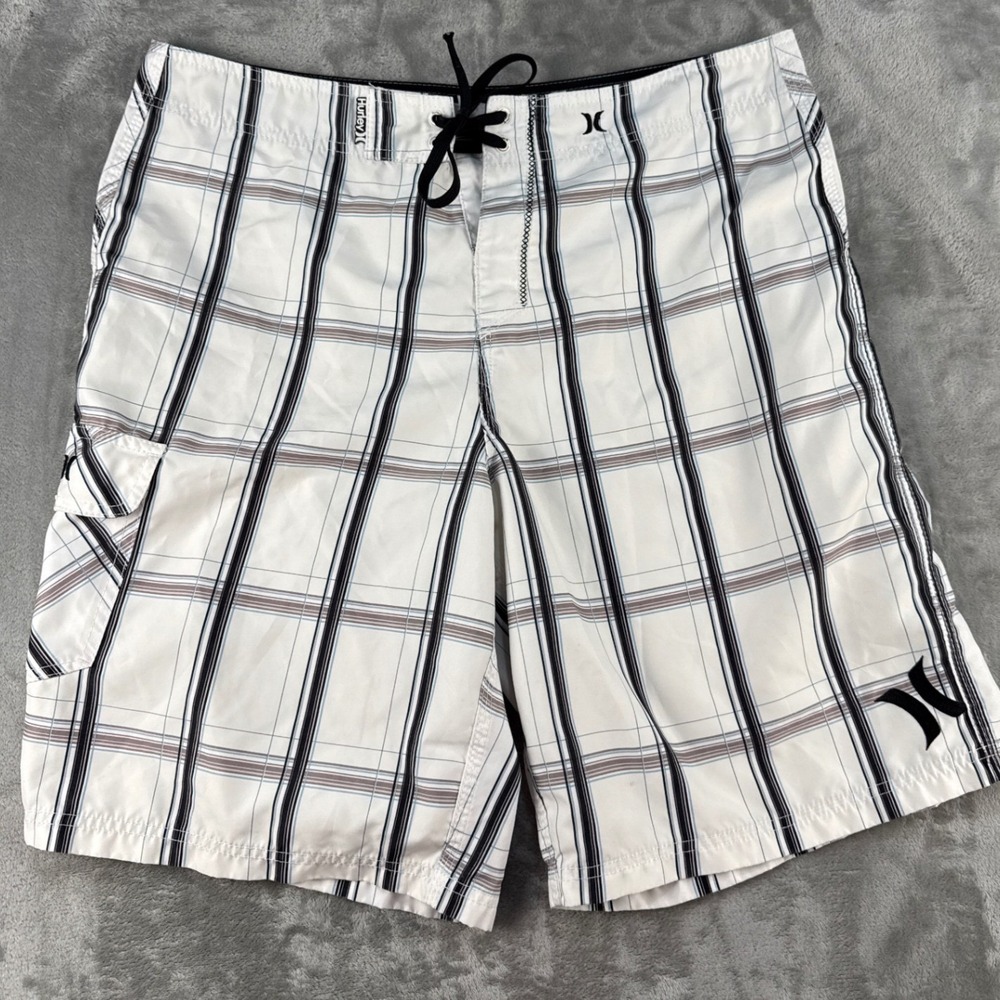 Hurley Board Shorts Mens 38 Plaid White Black Blue Cargo Pocket EUC